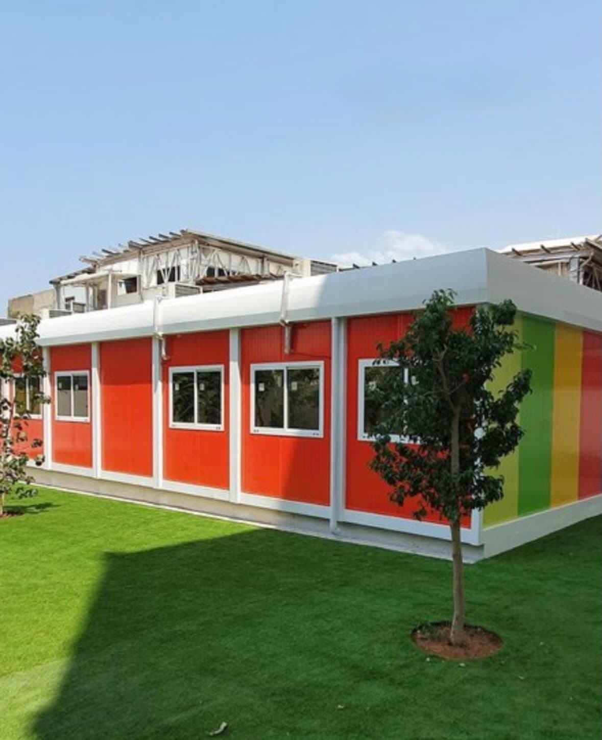 Colegio modular — aulario completo